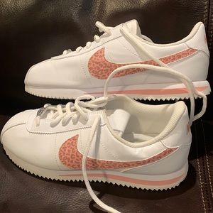 Nike white leather with pink leopard details Cortez 7Y